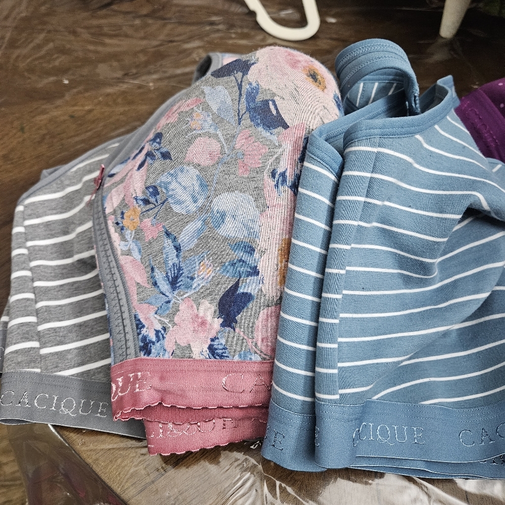 Cacique bra bundle size 44 H